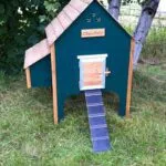 Chicubes Wooden Chicken House for 8 Hens Green