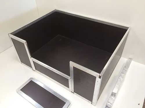 Easy Clean 5 x 4ft Resin Coated Whelping Box