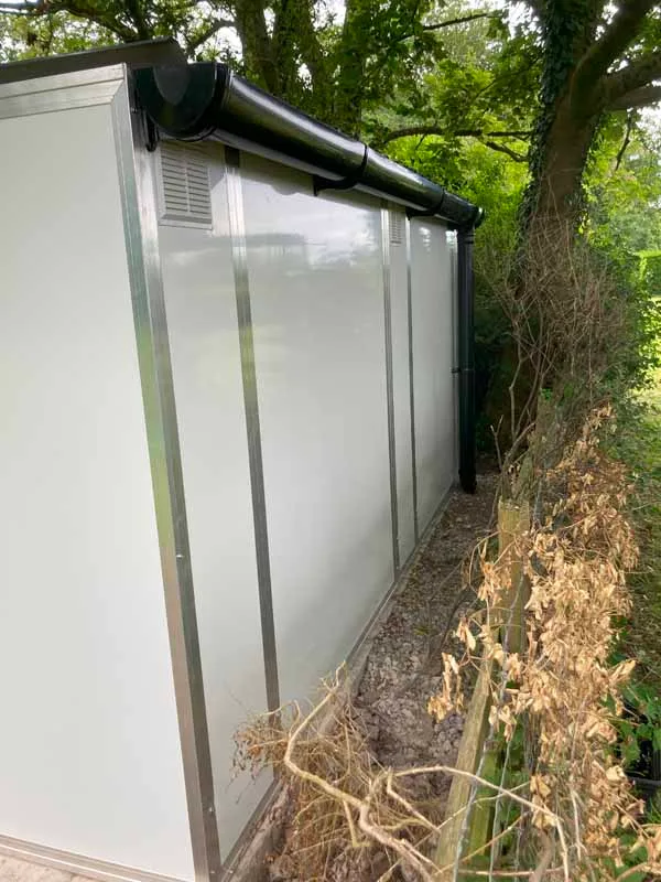 Large Double Block of Plastic Thermal Walk in Dog Kennels - Image 7